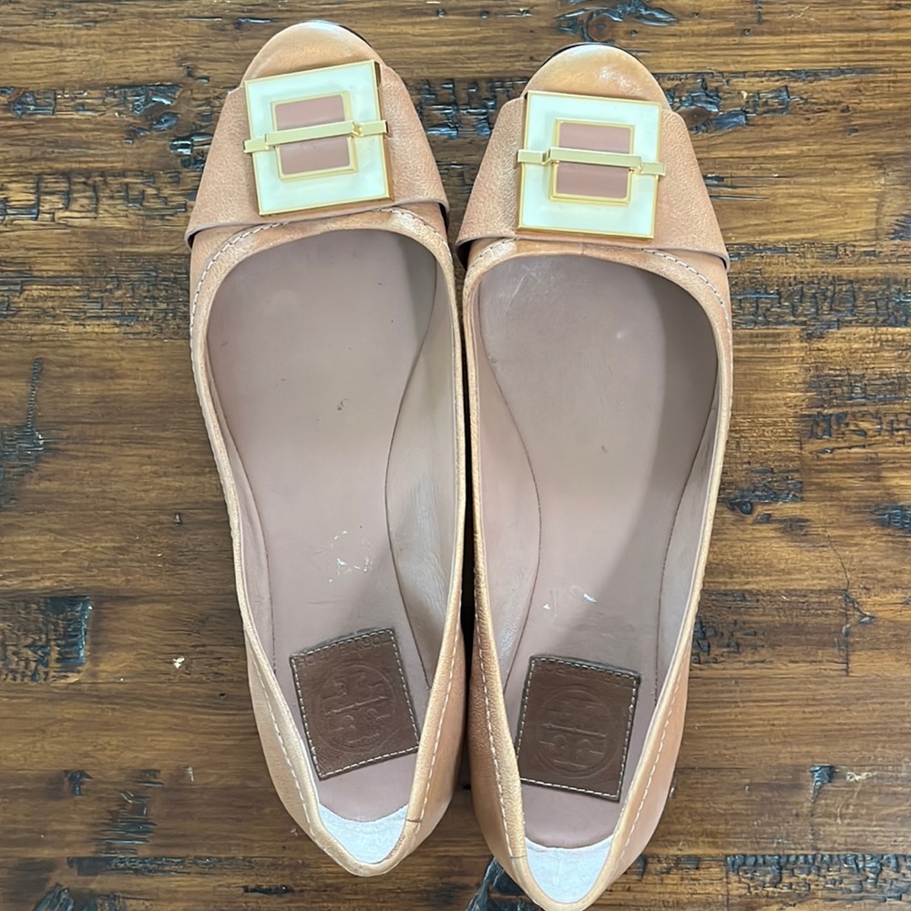 Tory Burch tan flats